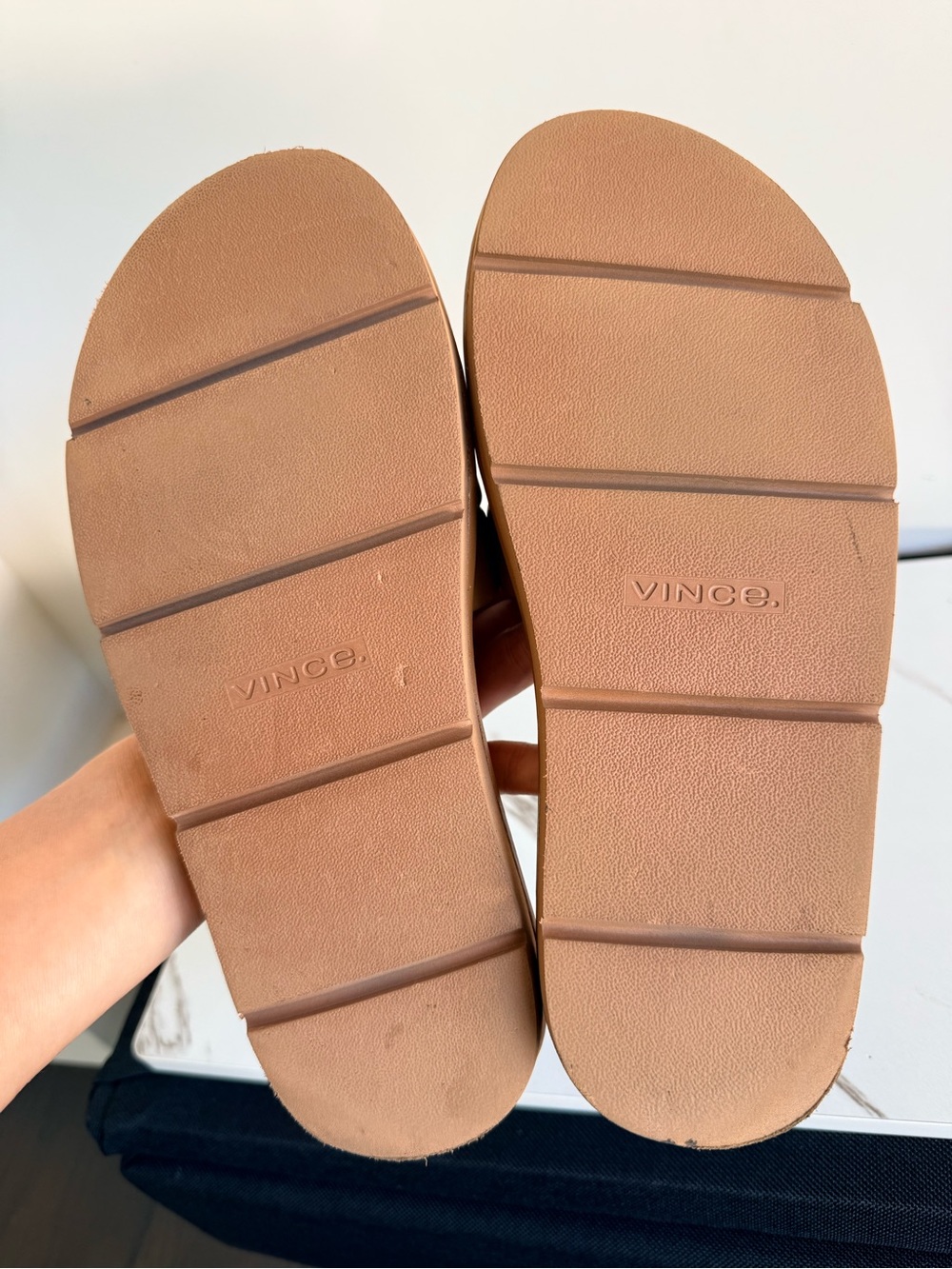 Vince Women Tan Soft Leather Slide Sandals - Picture 4 of 5